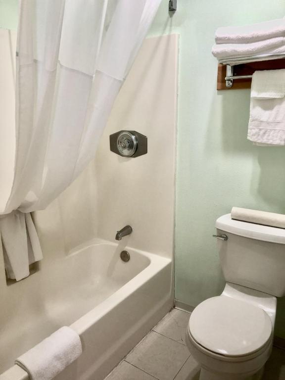 Travelodge by Wyndham Seattle North of Downtown image 17